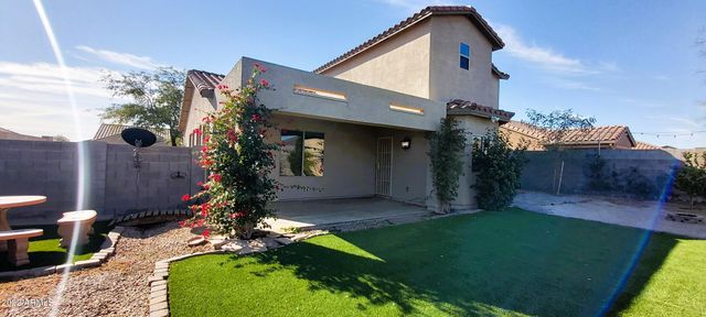 518 W BLACK HAWK Place, Casa Grande, AZ 85122