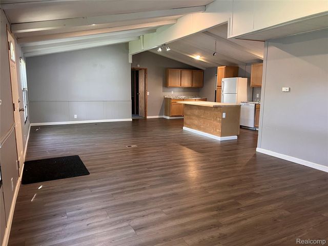351 Squirrel 114, Auburn Hills, MI 48326