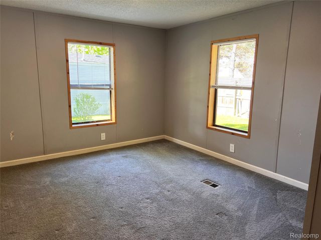 351 Squirrel 114, Auburn Hills, MI 48326