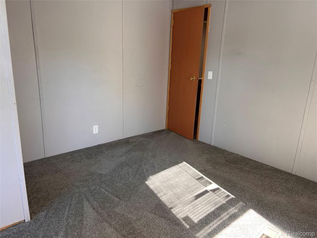 351 Squirrel 114, Auburn Hills, MI 48326