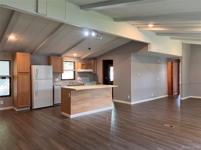 351 Squirrel 114, Auburn Hills, MI 48326