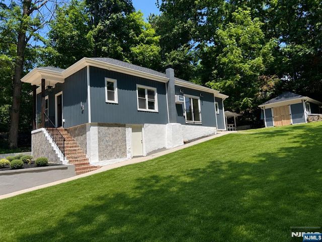 13 Maine Street, Jefferson Township, NJ 07849