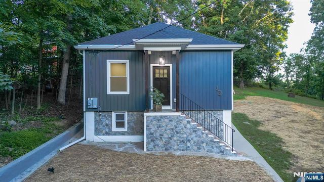 13 Maine Street, Jefferson Township, NJ 07849