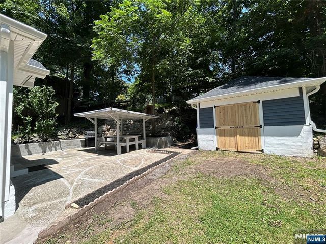 13 Maine Street, Jefferson Township, NJ 07849