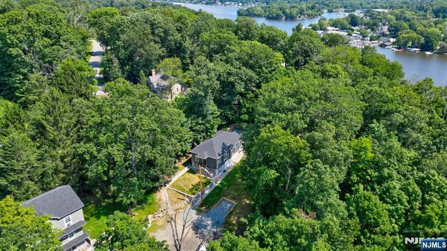13 Maine Street, Jefferson Township, NJ 07849