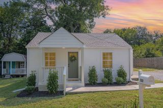122 Waldron Cir, La Vergne, TN 37086