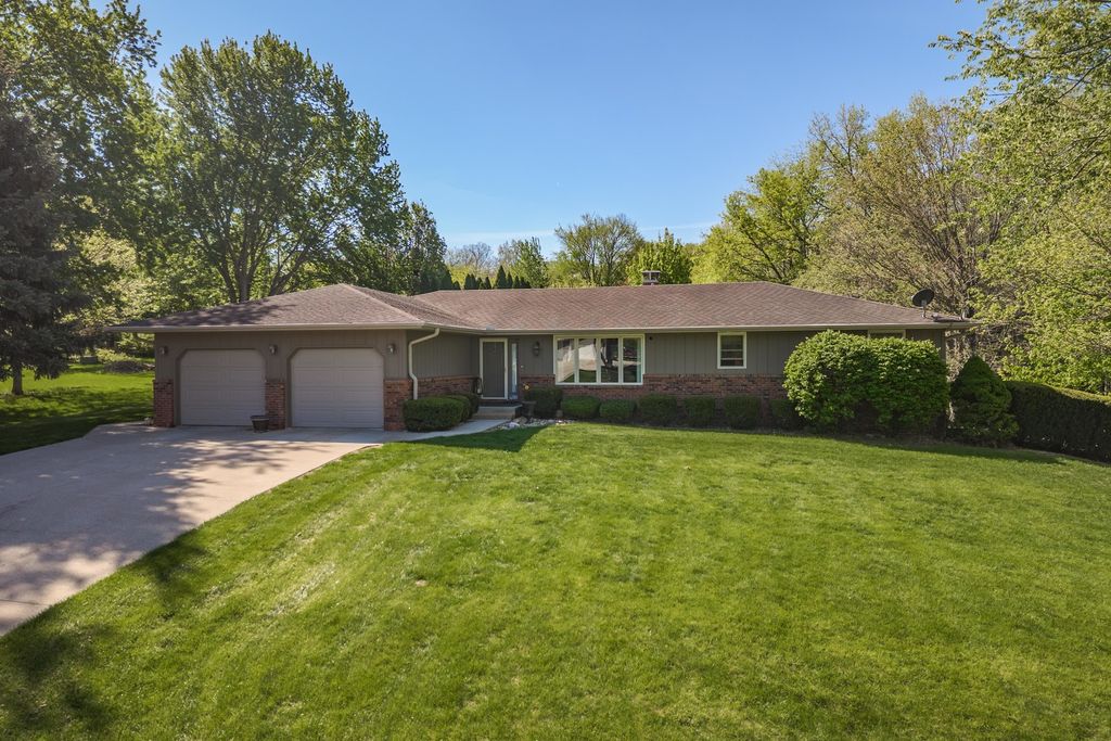 9305 Regal Court, Bloomington, IL 61705