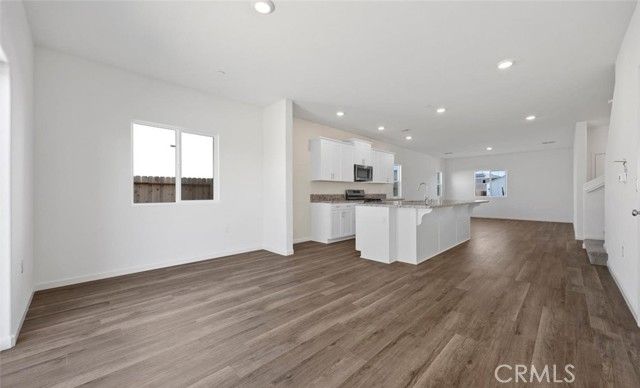 858 S Philip Avenue, Fowler, CA 93625