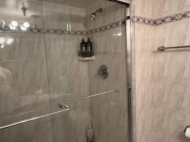 4570 NW 18th Avenue 606, Deerfield Beach, FL 33064