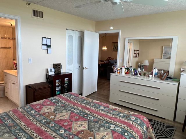 4570 NW 18th Avenue 606, Deerfield Beach, FL 33064