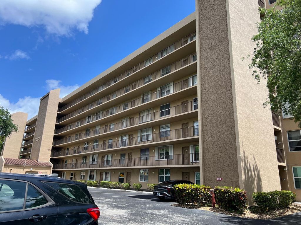 4570 NW 18th Avenue 606, Deerfield Beach, FL 33064