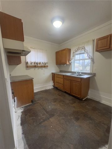 167 Salina St, Rochester, NY 14619