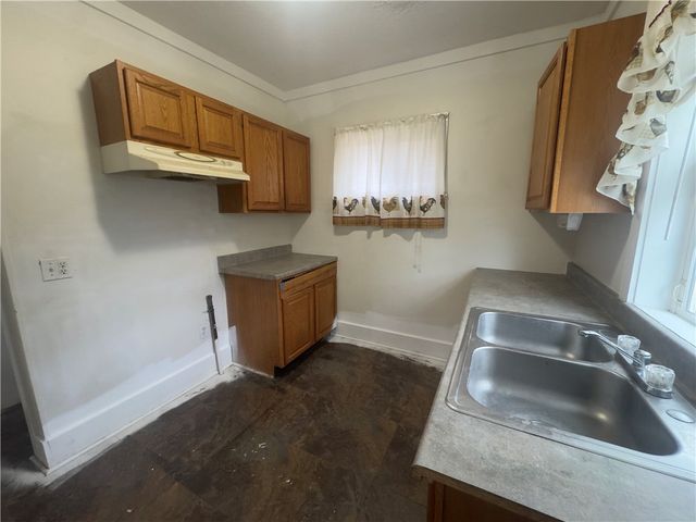 167 Salina St, Rochester, NY 14619