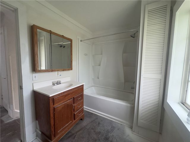 167 Salina St, Rochester, NY 14619