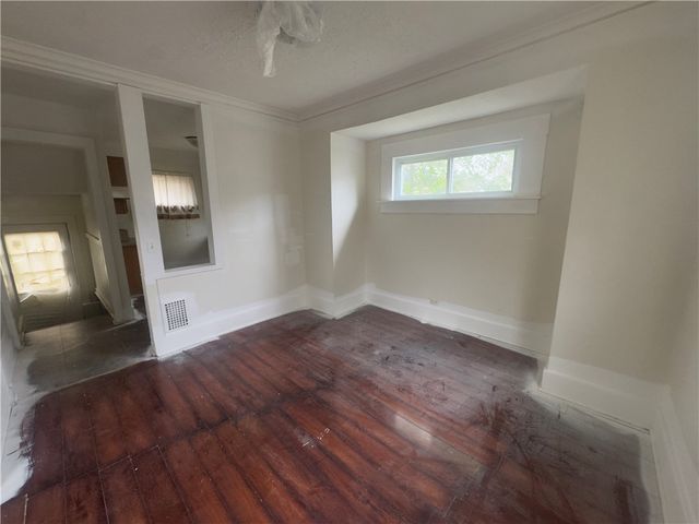 167 Salina St, Rochester, NY 14619