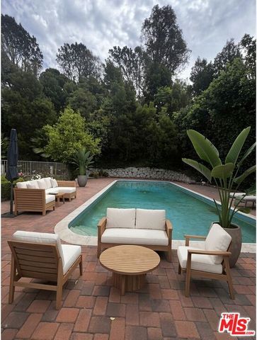 1110 Sutton Way, Beverly Hills, CA 90210