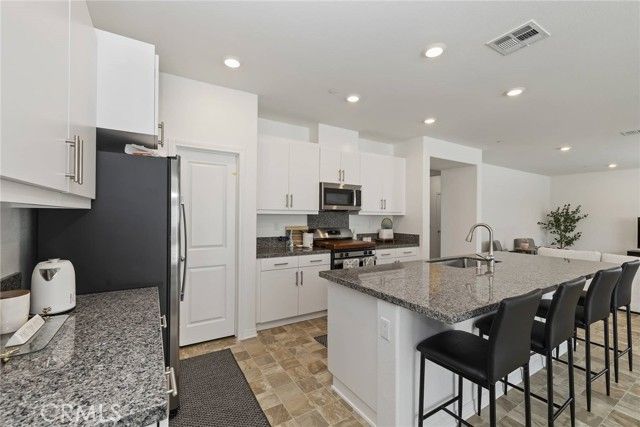 27240 Lost Palm Street, Menifee, CA 92585