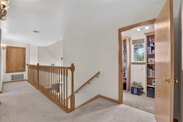 2280 Bay Hill Place, Edmond, OK 73034