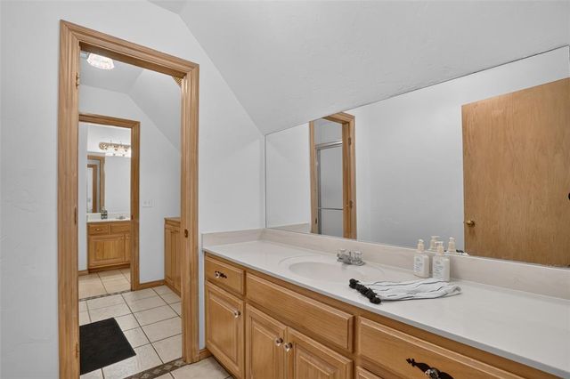 2280 Bay Hill Place, Edmond, OK 73034