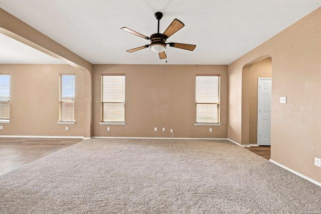 7562 COPPER MDW, Converse, TX 78109