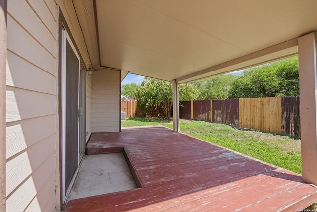 7562 COPPER MDW, Converse, TX 78109