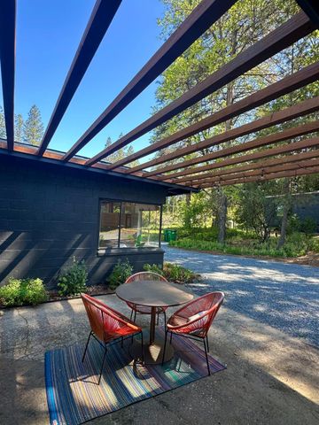 14955 Storms Ln, Grass Valley, CA 95945