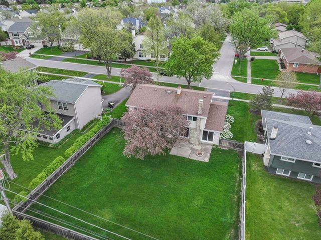 1280 N Ashland Avenue, Palatine, IL 60074