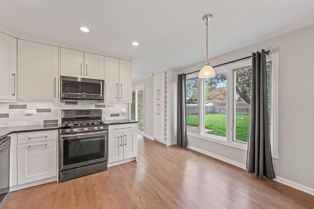1280 N Ashland Avenue, Palatine, IL 60074