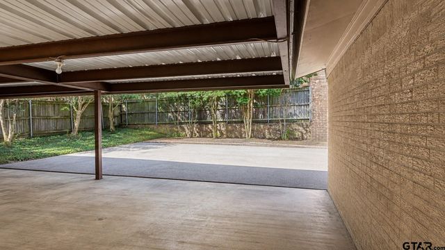 1911 Sterling Dr, Tyler, TX 75701