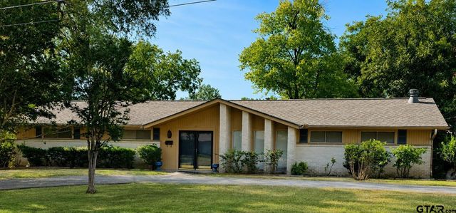 1911 Sterling Dr, Tyler, TX 75701