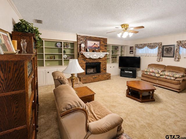 1911 Sterling Dr, Tyler, TX 75701