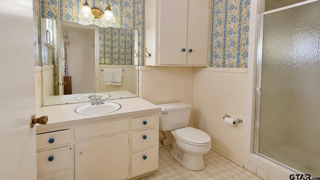1911 Sterling Dr, Tyler, TX 75701