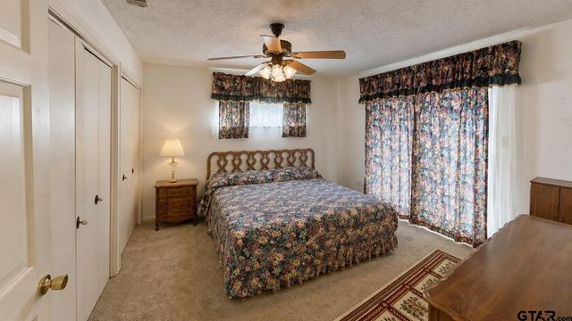 1911 Sterling Dr, Tyler, TX 75701