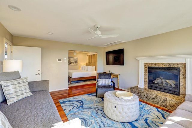 2812 Poinsettia Drive, San Diego, CA 92106