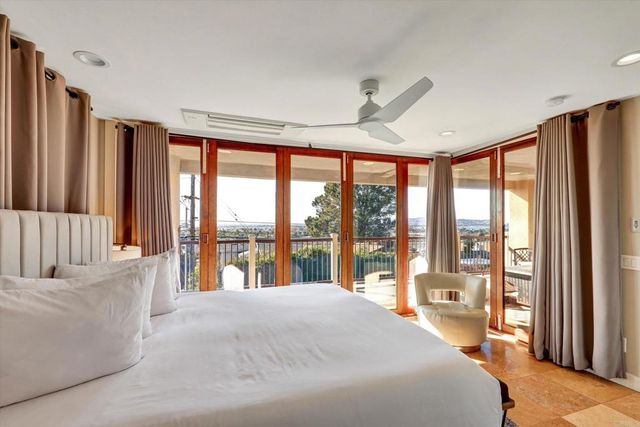 2812 Poinsettia Drive, San Diego, CA 92106