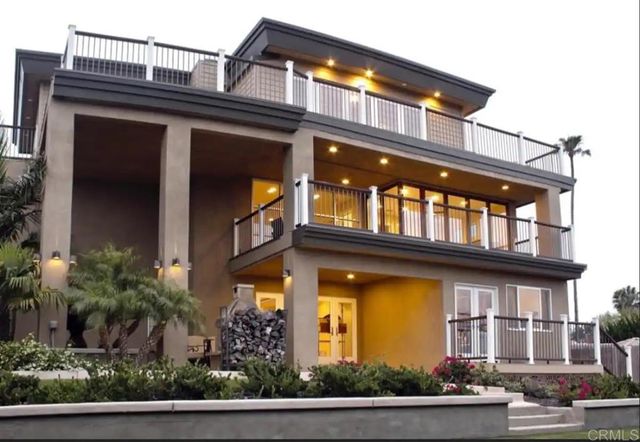 2812 Poinsettia Drive, San Diego, CA 92106