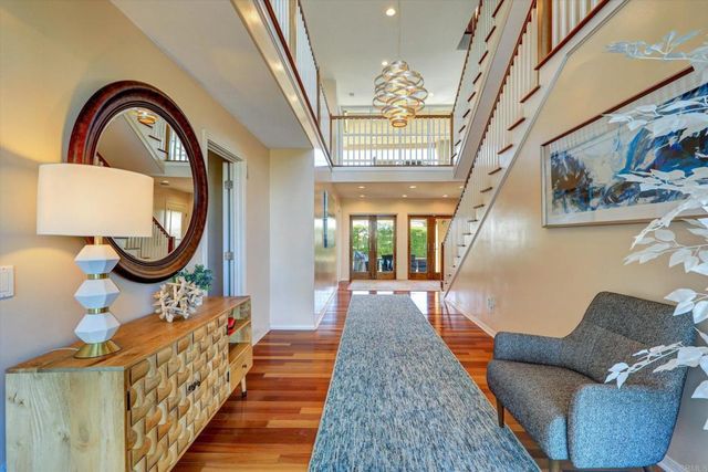2812 Poinsettia Drive, San Diego, CA 92106