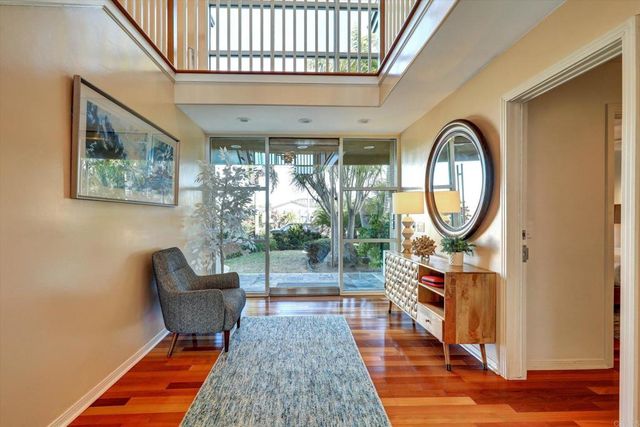 2812 Poinsettia Drive, San Diego, CA 92106
