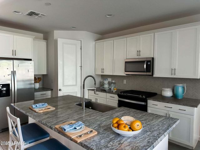 6838 W PEDRO Lane, Laveen, AZ 85339