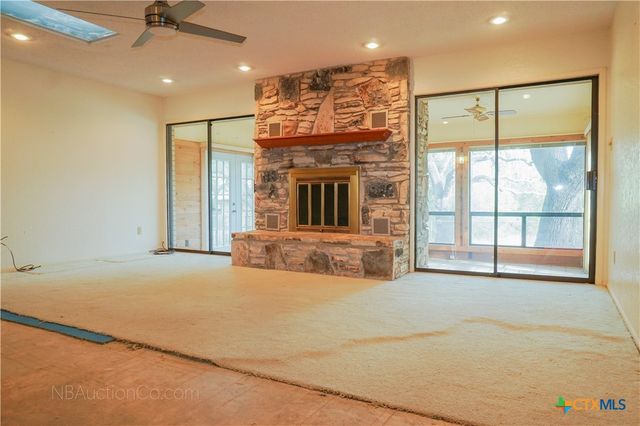 3290 River Oaks Drive, New Braunfels, TX 78132