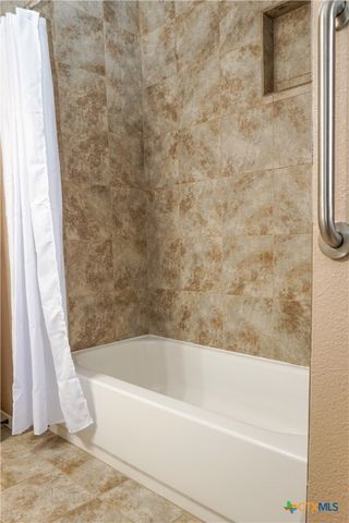 3290 River Oaks Drive, New Braunfels, TX 78132