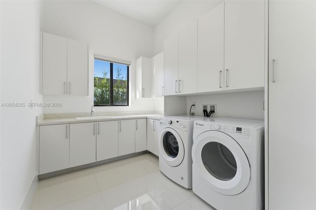 10005 SW 66th Street, Miami, FL 33173