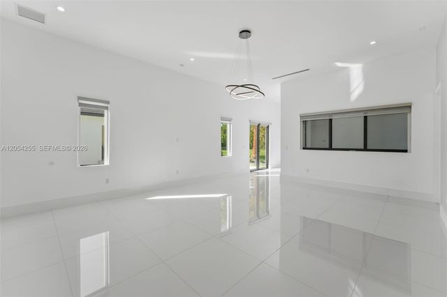 10005 SW 66th Street, Miami, FL 33173