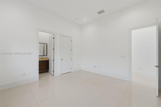 10005 SW 66th Street, Miami, FL 33173