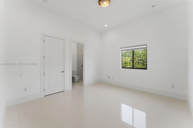 10005 SW 66th Street, Miami, FL 33173