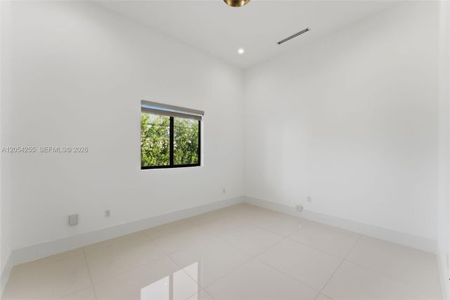 10005 SW 66th Street, Miami, FL 33173