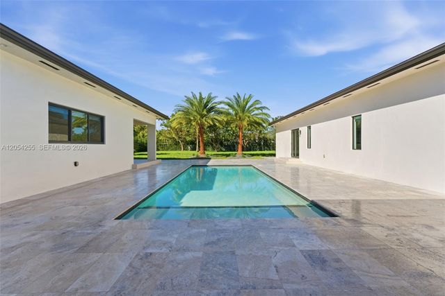 10005 SW 66th Street, Miami, FL 33173
