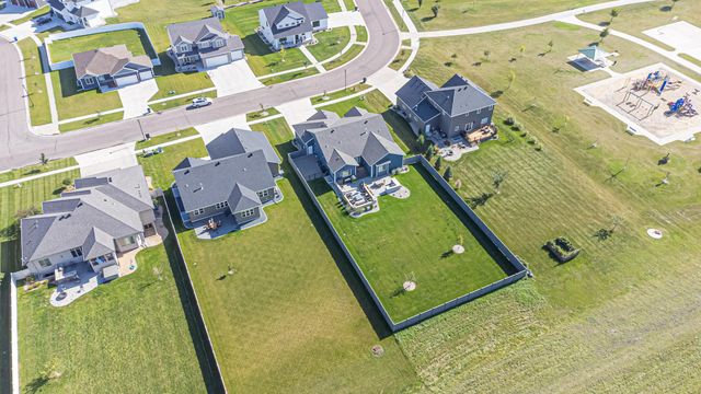 6969 Golden Valley Parkway S, Fargo, ND 58104