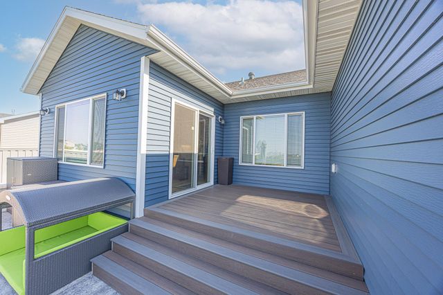 6969 Golden Valley Parkway S, Fargo, ND 58104
