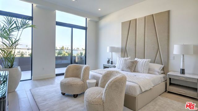 425 N Palm Drive 503, Beverly Hills, CA 90210